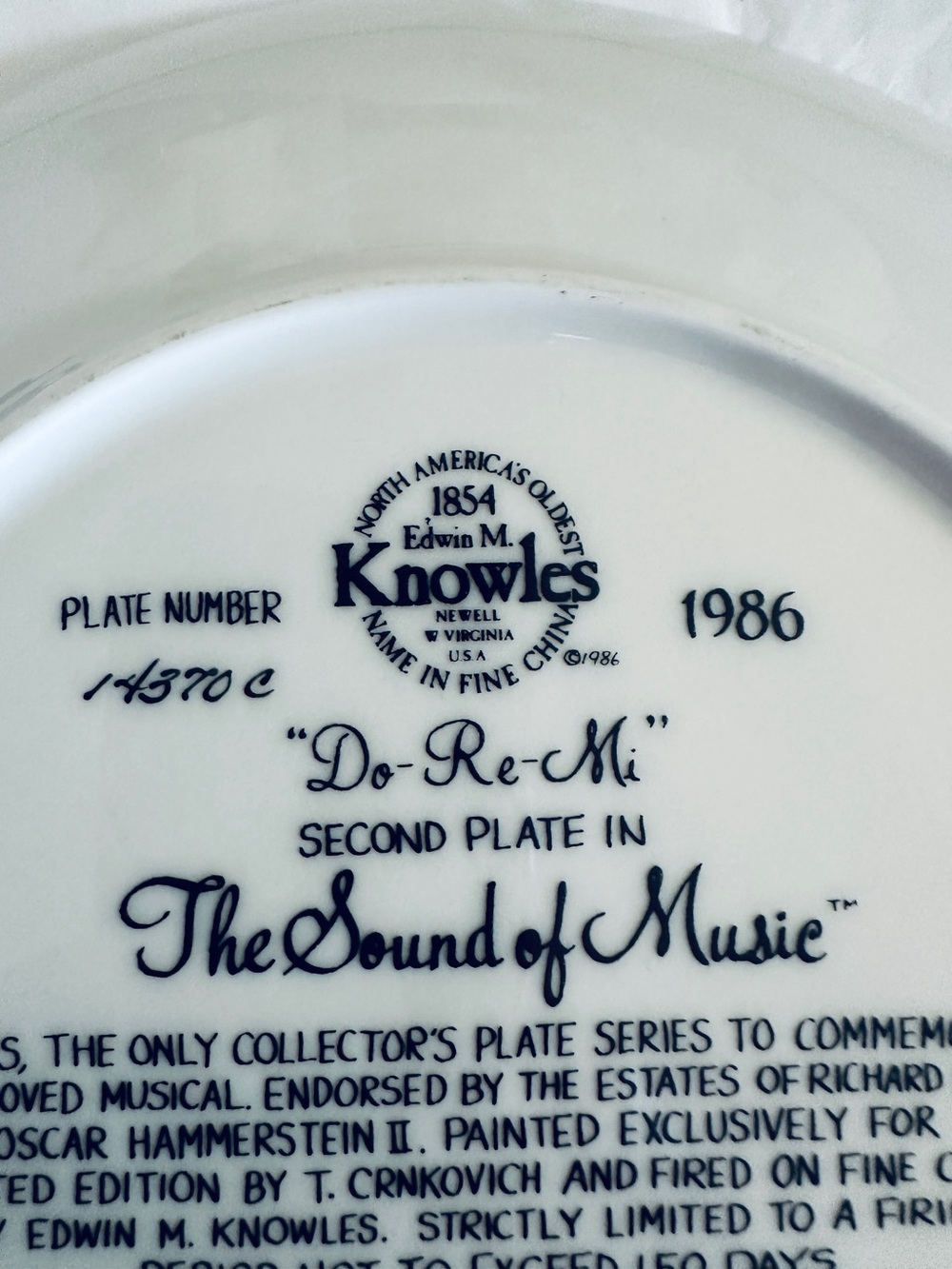 Knowles Collector Plate - “The Sound of Music” “Do-Re-Mi” 1986 2nd in Series - Picture 6 of 10